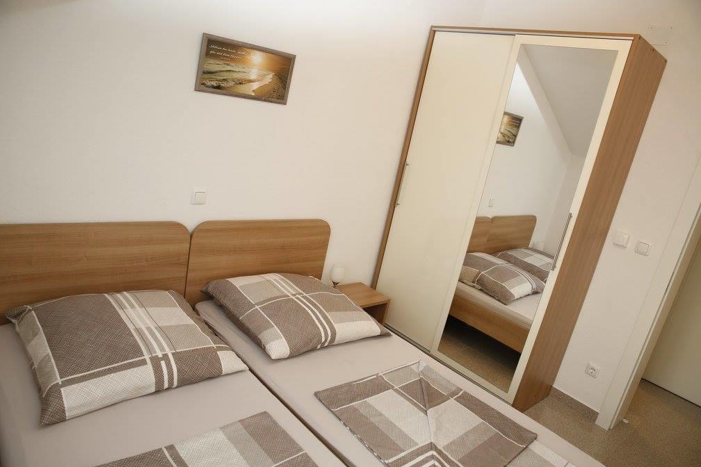 Apartments Simic Vodice Exteriör bild