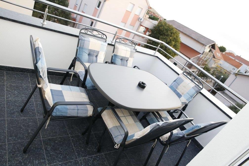 Apartments Simic Vodice Exteriör bild